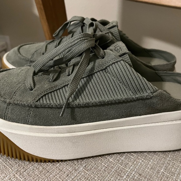 UGG Women's Green Suede Sneakers SZ 11 - Picture 3 of 7